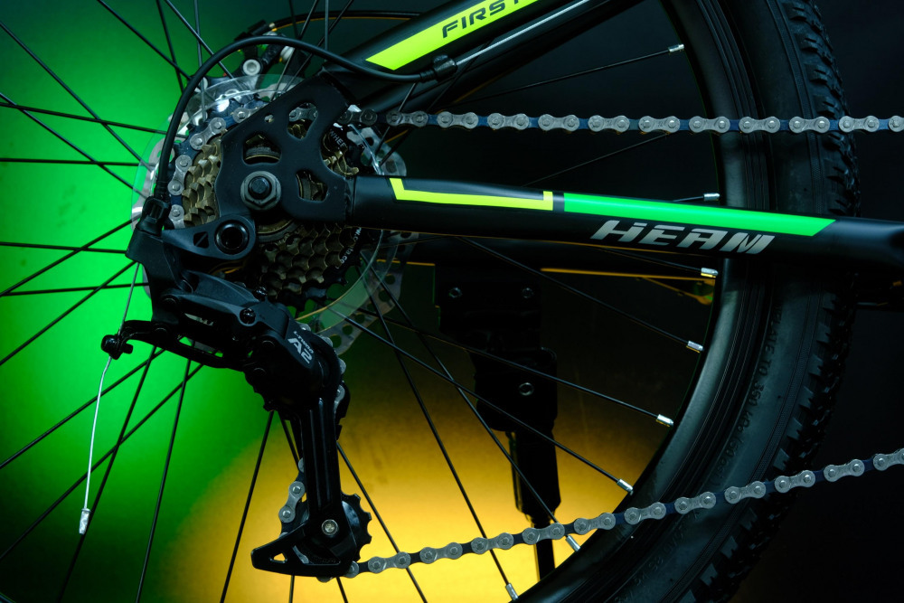 Heam First 247 Матовый Чёрный/Зелёный